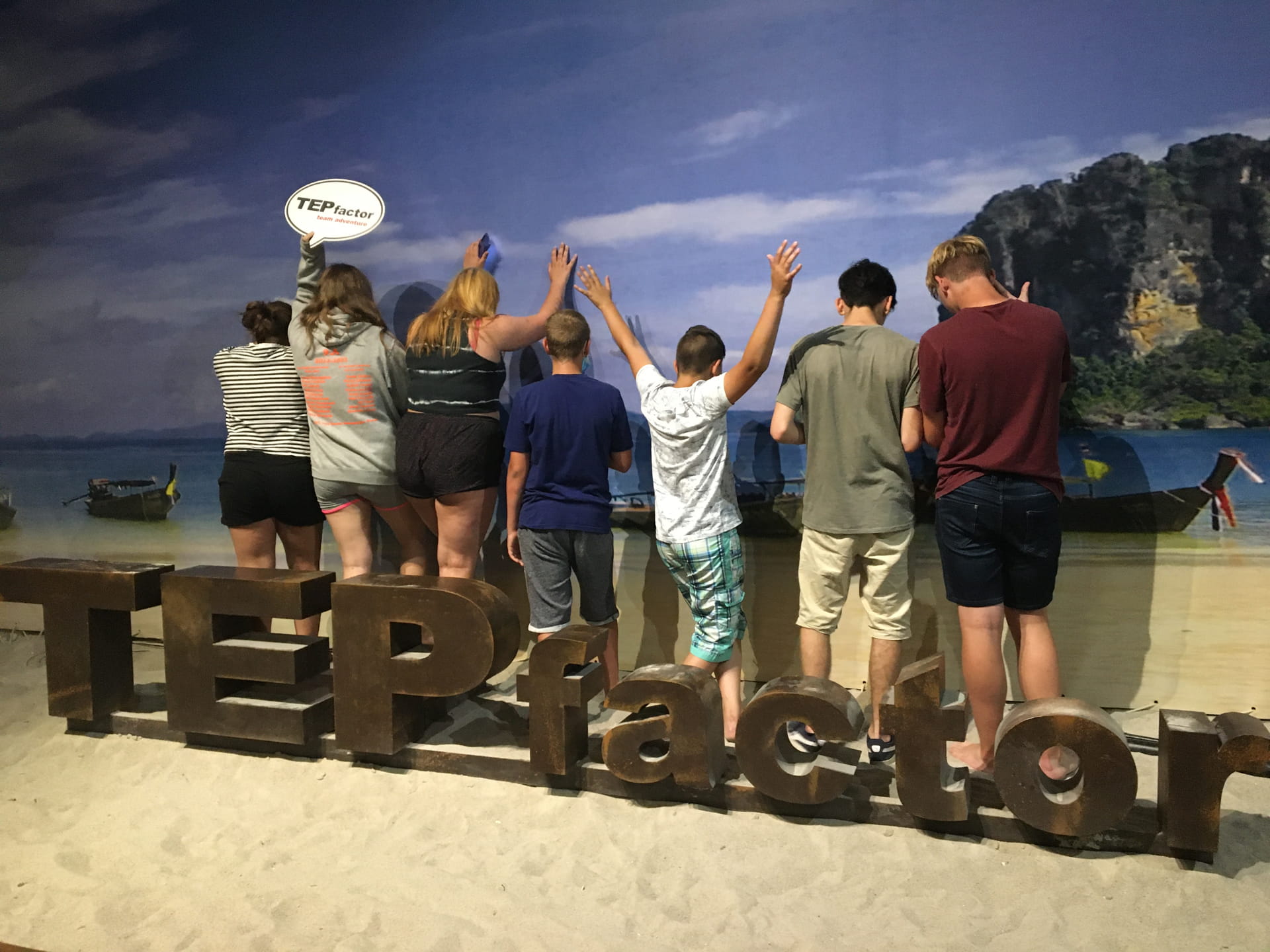 PŘEDVÁNOČNÍ AKCE –🎄 pro rodiny – za podpory z projektu prodejny TESCO